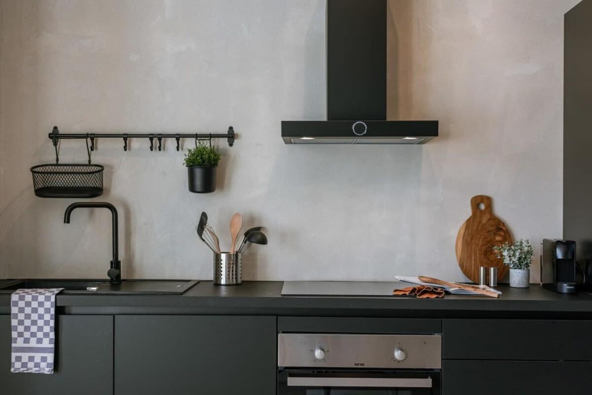 Huswell - Industrial Apartment With Terrace In Amberes Exterior foto